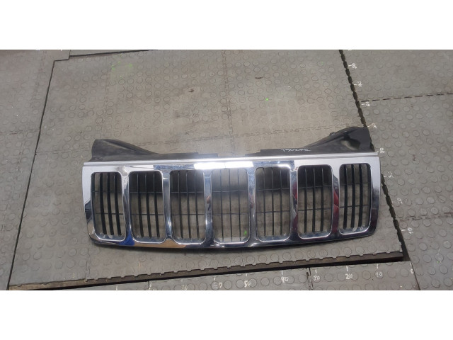 Решетка радиатора  Jeep Grand Cherokee 2004-2010          