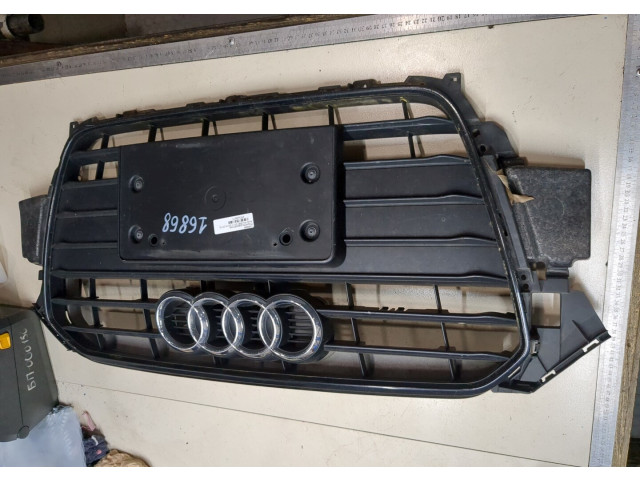 Решетка радиатора  Audi A4 (B8) 2011-2015          