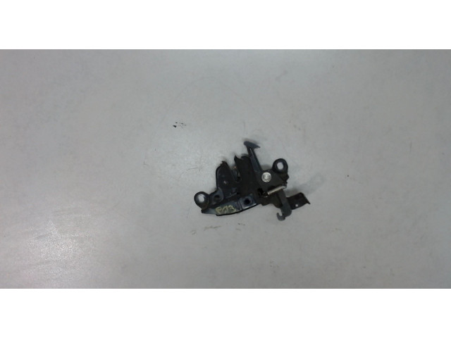 Замок капота  Infiniti QX56 2004-2010     