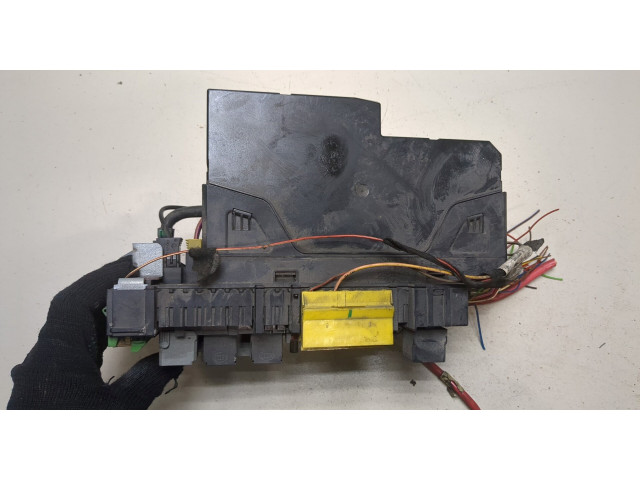 Блок предохранителей  Mercedes C W204 2007-2013      5dk00922514     2.1