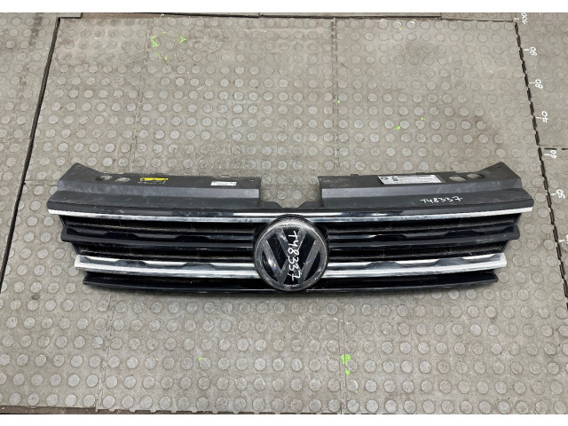 Решетка радиатора  Volkswagen Tiguan 2016-2020          