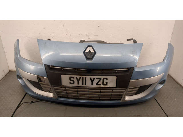 Бампер  Renault Scenic 2009-2012 передний   