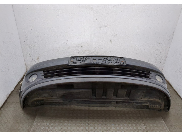 Решетка радиатора  Renault Clio 2005-2009          