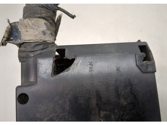 Блок предохранителей  Mazda 3 (BK) 2003-2009         