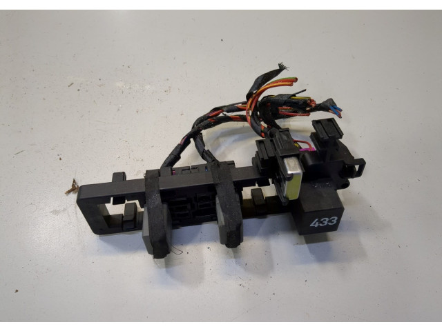 Блок реле  Volkswagen Passat 6 2005-2010      1K1937503     