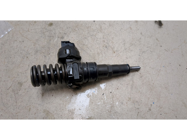 Форсунка топливная  Volkswagen Sharan 2000-2010    038130073AK     