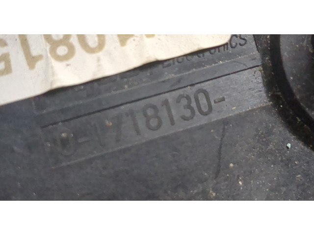 Блок предохранителей  Volkswagen Golf 5 2003-2009           1.9