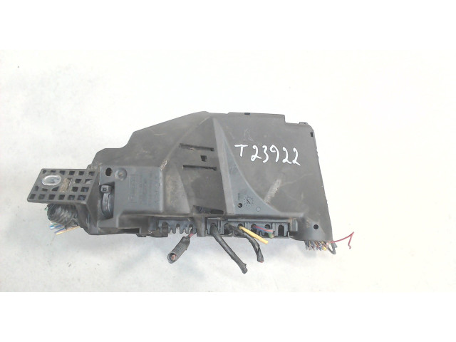 Блок предохранителей  Ford S-Max 2006-2010      1681101, 7G9T14A073-CF    1.8