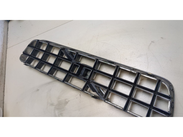 Решетка радиатора  Volvo C70 2006-2009          8620343
