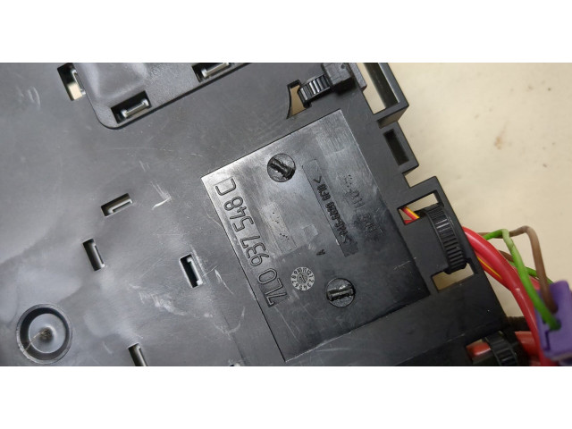 Блок предохранителей  Volkswagen Touareg 2007-2010      7L0937548C   
