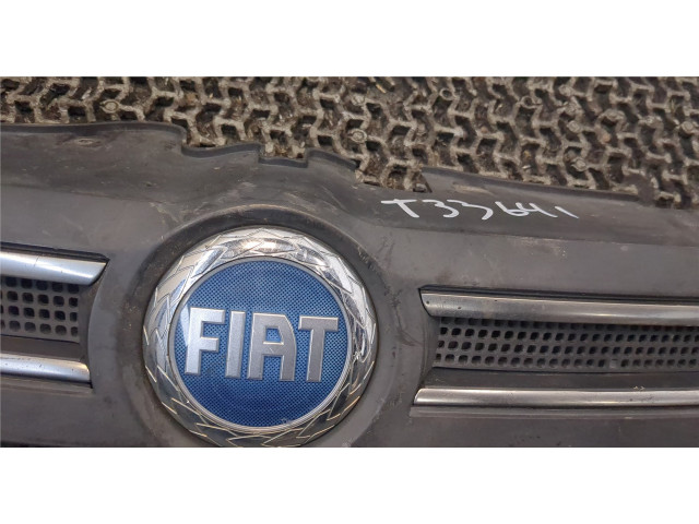 Решетка радиатора  Fiat Panda 2003-2012          1.3 735353899