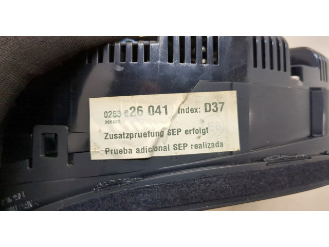 Панель приборов  Audi A4 (B6) 2000-2006       8E0920900L     
