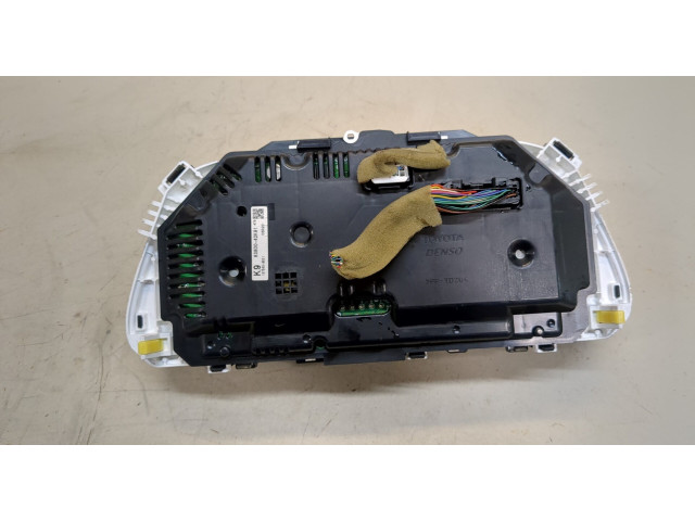 Панель приборов  Toyota RAV 4 2013-2015       8380042K91     