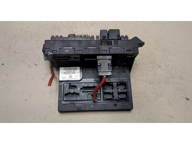 Блок предохранителей  Mercedes E W211 2002-2009      2115453101     3.2