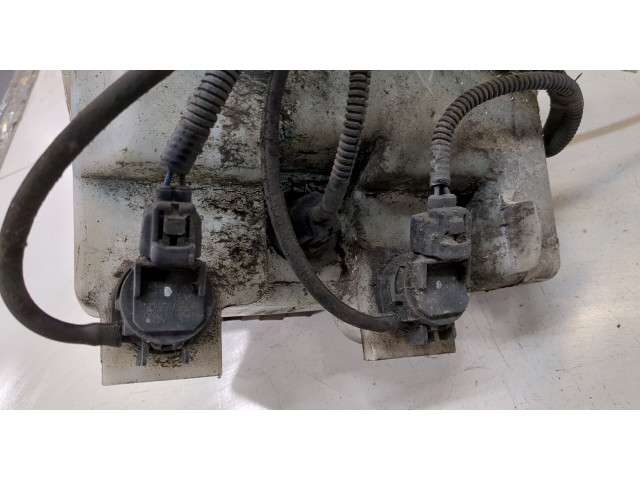 Бачок омывателя  Lexus RX 2003-2009 HLC33068   