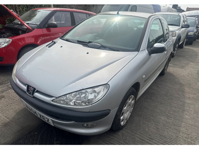 Стартер  Peugeot 206 1.4     