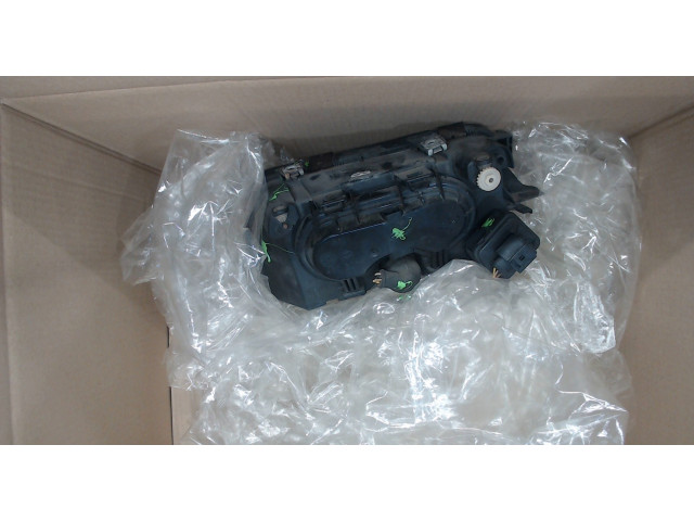 Фара передняя  Audi A3 (8L1) 1996-2003 правая 