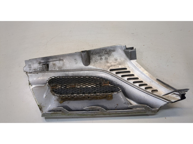 Решетка радиатора  Alfa Romeo 166          156016558