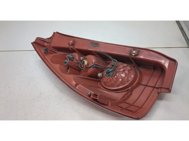Задний фонарь        Mazda 5 (CR) 2005-2010 