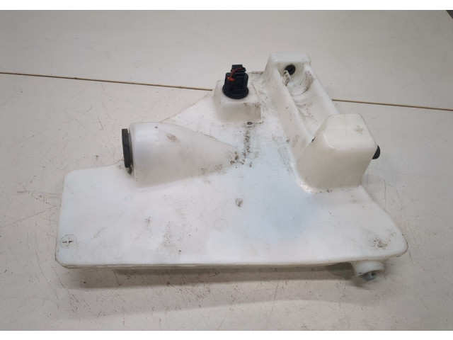 Бачок омывателя  Volkswagen Touareg 2010-2014     3.6