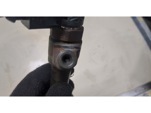 Форсунка топливная  Volkswagen Passat 7 2010-2015 Европа    0445110369     