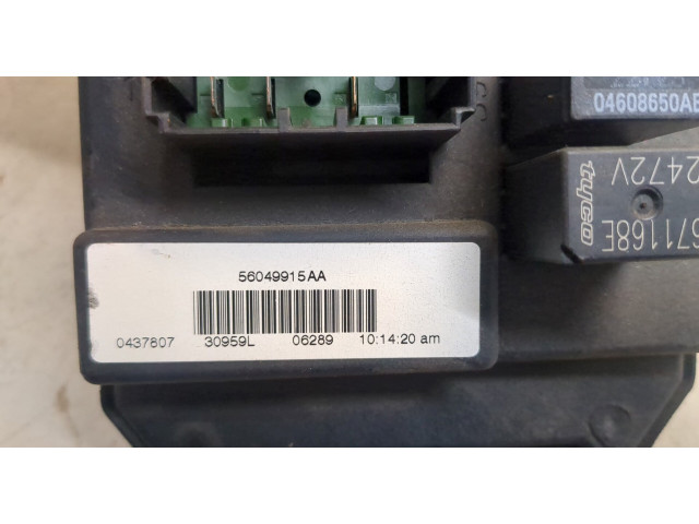 Блок предохранителей  Jeep Grand Cherokee 2004-2010      56049915aa   