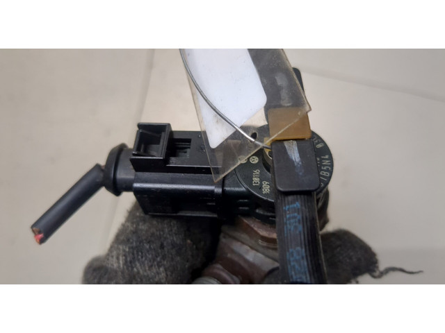 Форсунка топливная  Volkswagen Passat 7 2010-2015 Европа    03L130277     