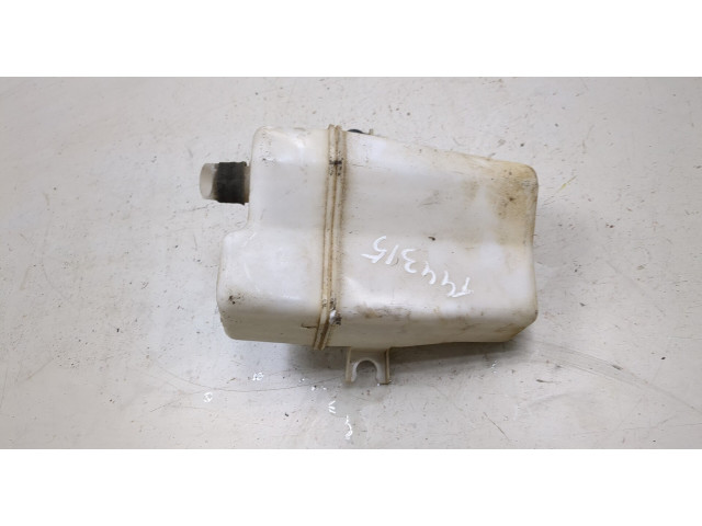 Бачок омывателя  Toyota RAV 4 2006-2013    