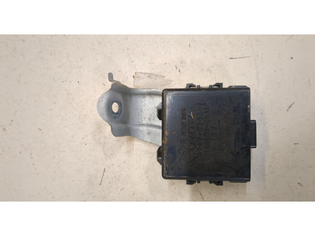 Блок комфорта  Pontiac Vibe 1 2002-2008      8976902030  