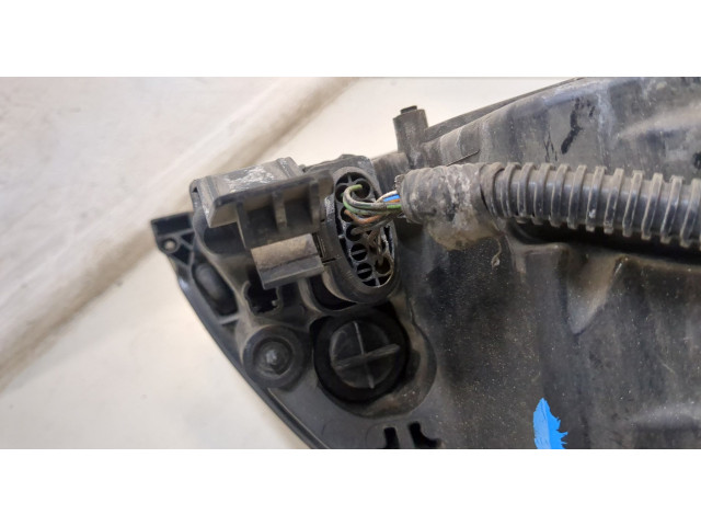 Фара передняя  Ford Focus 2 2008-2011 левая 