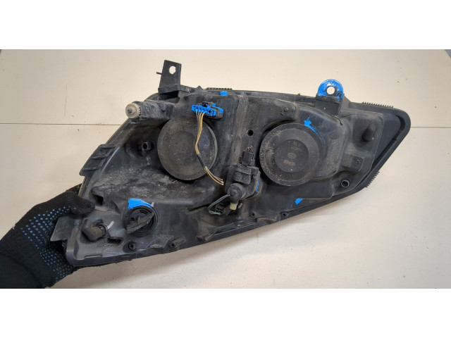 Фара передняя  Renault Scenic 2003-2009 правая 