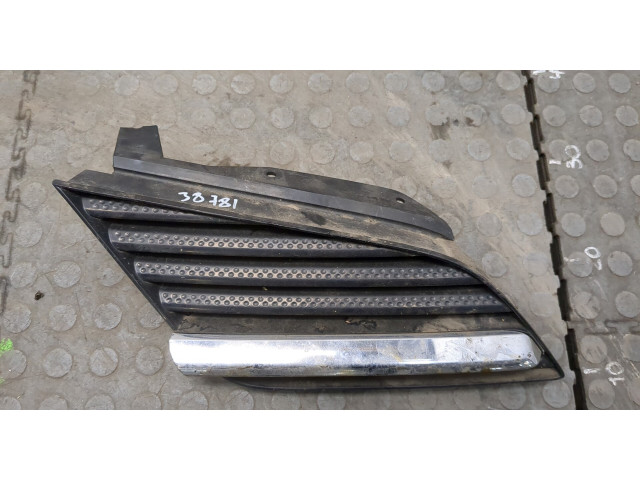 Решетка радиатора  Nissan Primera P12 2002-2007          