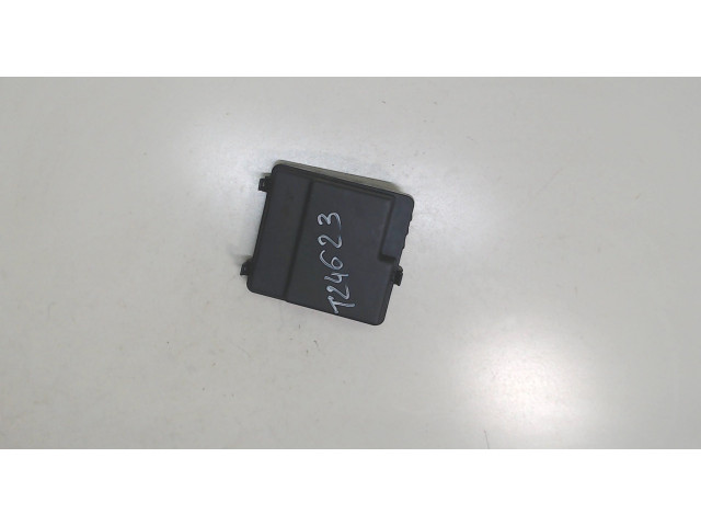 Крышка блока предохранителей  Honda FRV      38253SJHE01   2.2