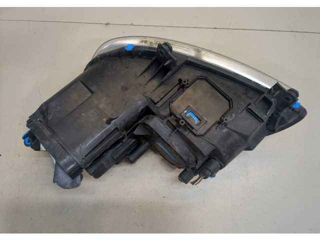 Фара передняя  Volkswagen Caddy 2004-2010 правая 