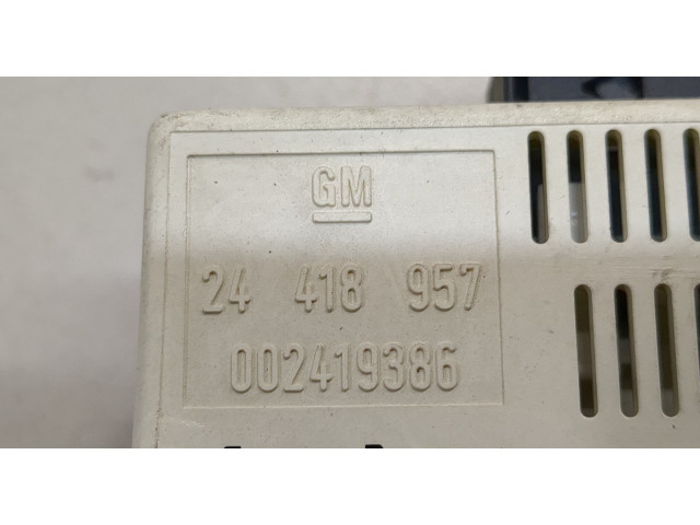 Дисплей бортового компьютера  Opel Astra G 1998-2005 9138297, 1236450         
