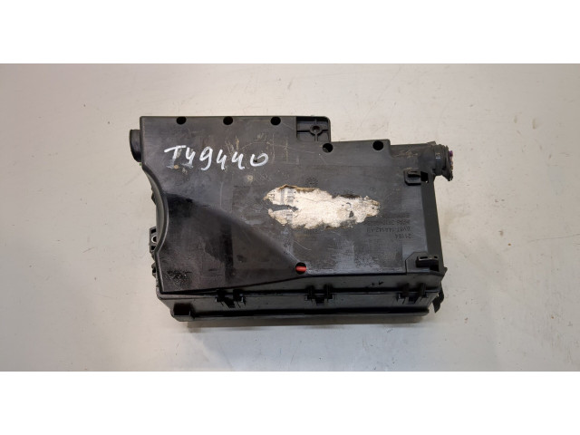 Блок предохранителей  Ford Focus 3 2011-2015         
