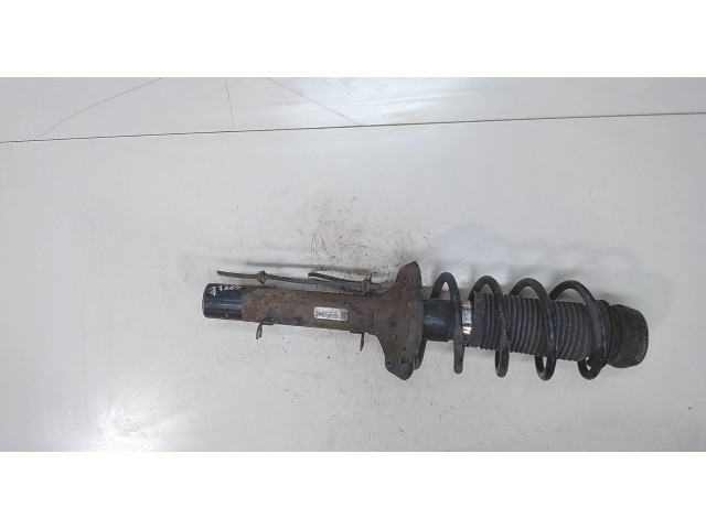 Стойка амортизатора  Volkswagen Polo 1994-1999 J0413031S    1  бензин