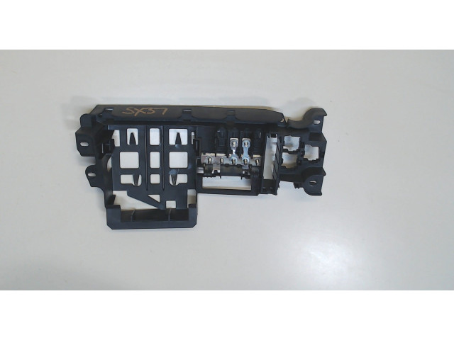 Корпус блока предохранителей  Audi A8 (D3) 2002-2005      4E0971845     4.2