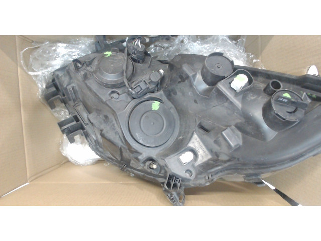 Фара передняя  Renault Scenic 2009-2012 правая 