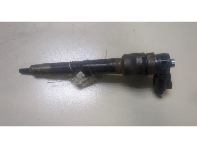 Форсунка топливная  Volkswagen Passat 7 2010-2015 Европа    0445110647     
