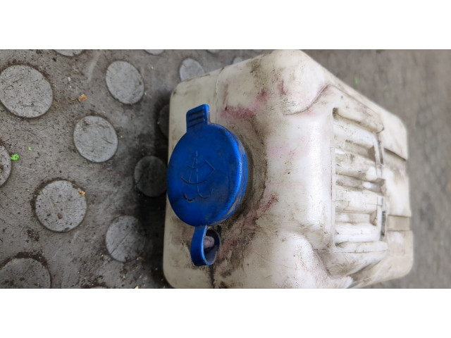 Бачок омывателя  Ford Mondeo 4 2007-2015  Volkswagen Transporter  2003-2009 1.9