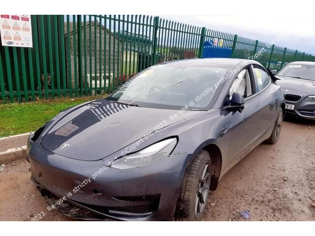 Руль  Tesla Model 3            