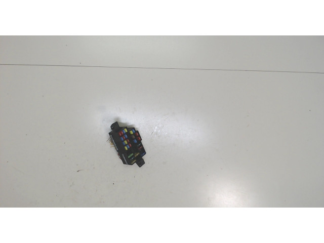 Блок предохранителей  Renault Clio 1998-2008      7703297597    1.2