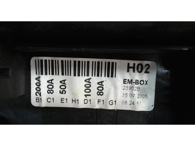 Блок предохранителей  Volkswagen Golf 5 2003-2009      1K093712A   5  1.9