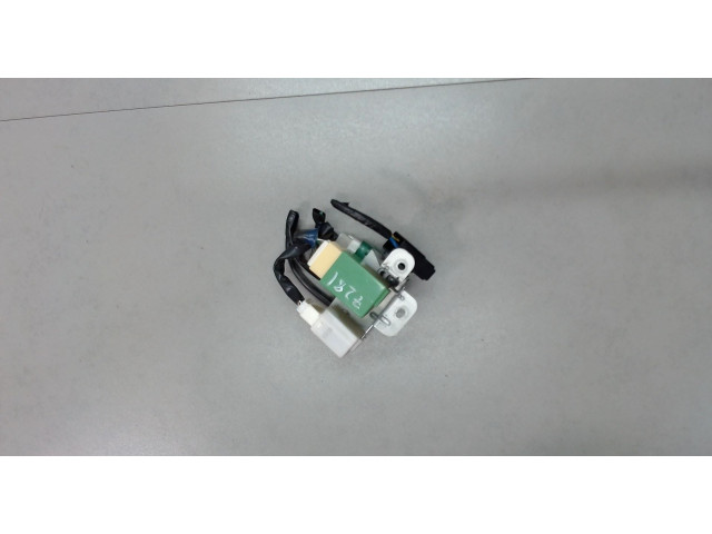Блок реле  Mazda BT-50 2008-2011          2.5