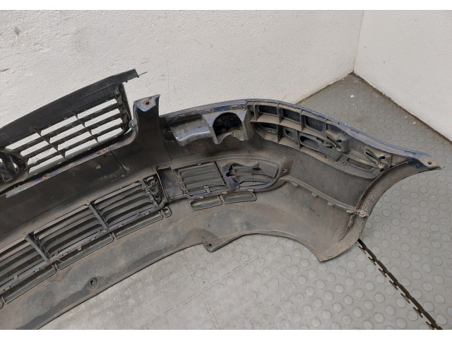 Бампер  Volkswagen Passat 5 2000-2005 передний   