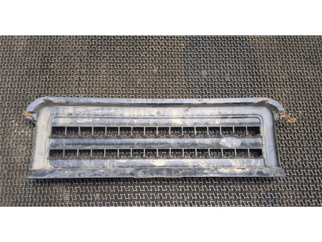 Решетка радиатора  Land Rover Discovery 2 1998-2004            2.5 AWR3633LML