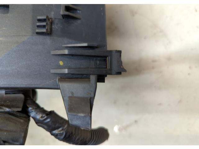 Блок предохранителей  Ford Galaxy 2006-2010      6G9T14A067AB   