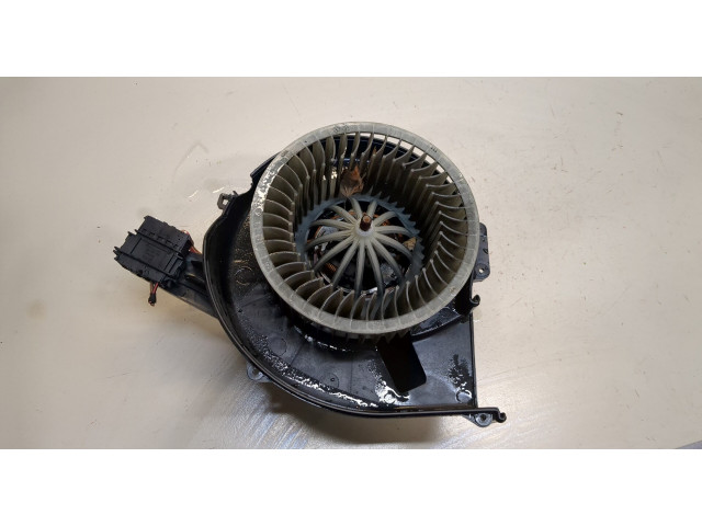 Моторчик печки  Volkswagen Polo 2001-2005 6q1820015c     6q1820015c   
