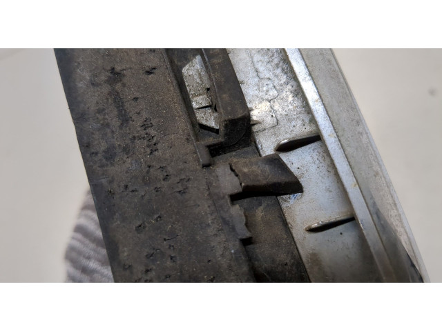 Решетка радиатора  BMW 3 E46 1998-2005          7030549